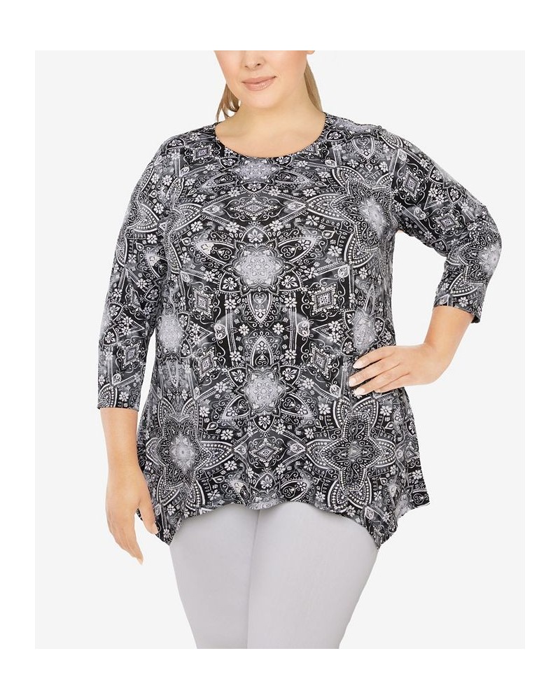 Plus Size Knit Kaleidoscope Print Top Black $17.22 Tops