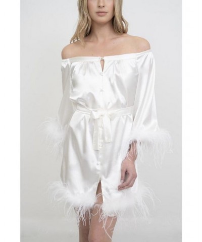 Women's Bridal Off-The-Shoulder Hair and Makeup Robe Feather Trim On The Sleeve and Hem White $90.44 Sleepwear